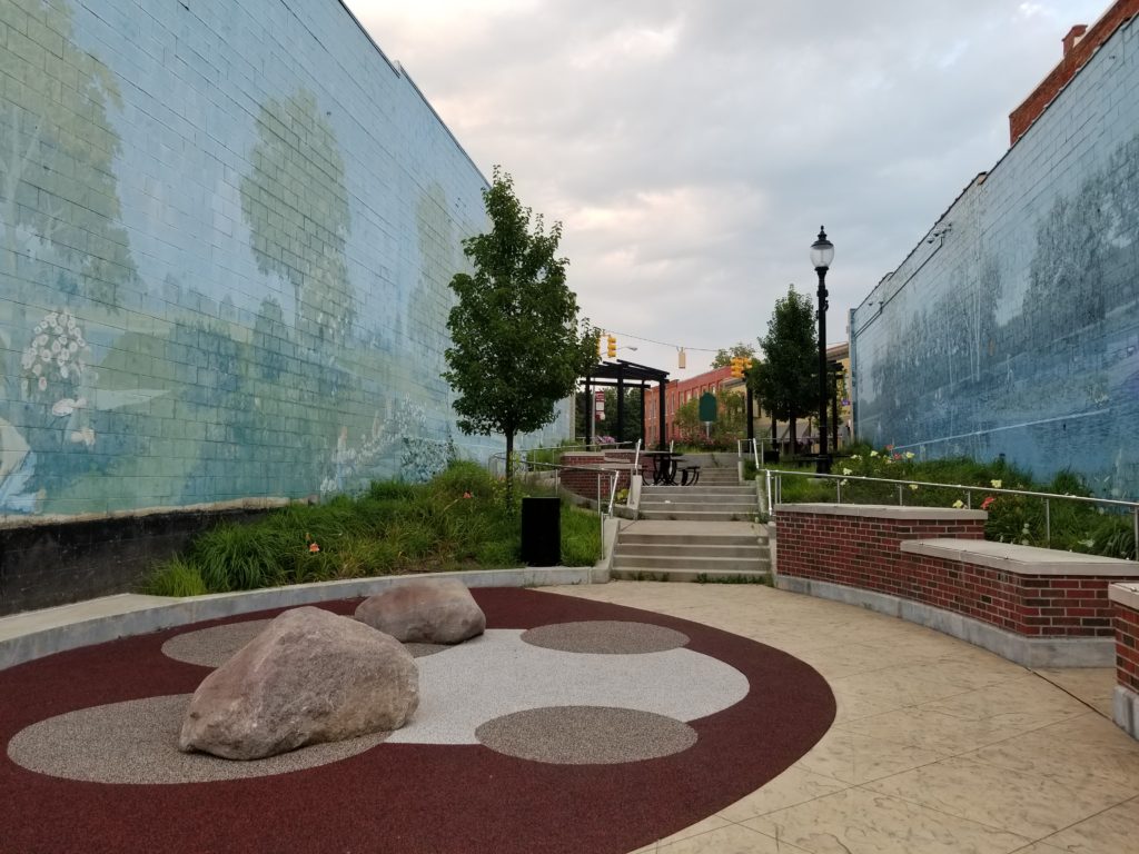 Beautified alley, Three Rivers