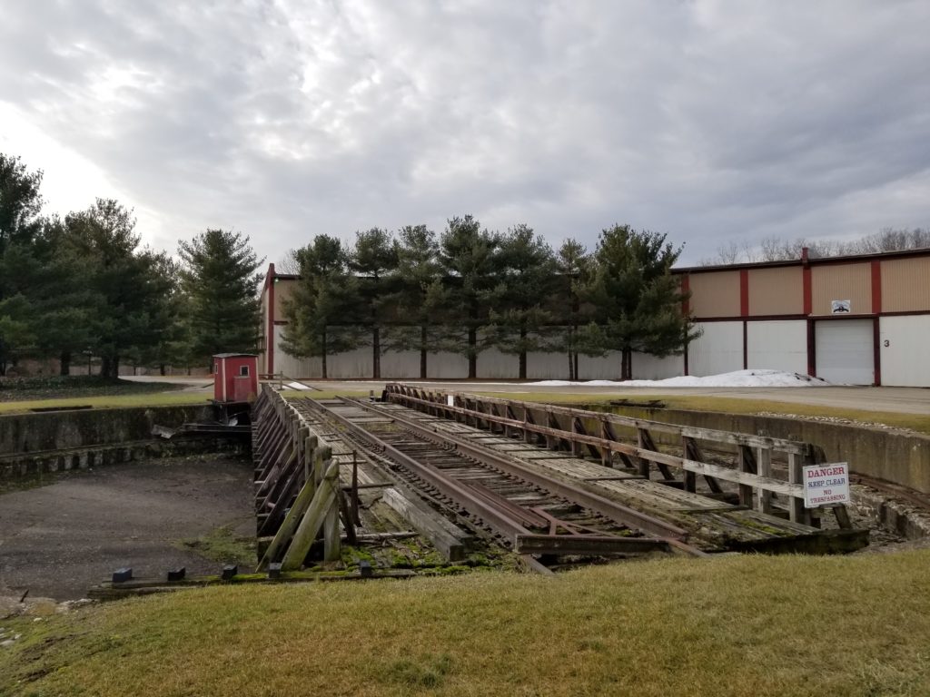 Turntable and Roundhouse, Niles