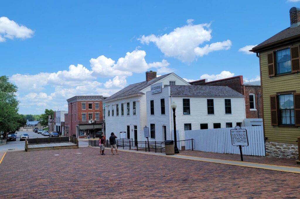 Mark Twain Boyhood Home & Museum