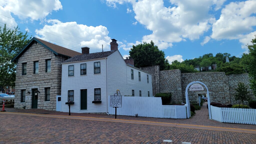 Mark Twain Boyhood Home and Museum