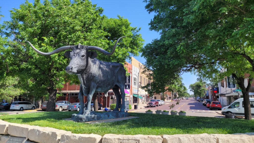 El Capitan Longhorn Statue