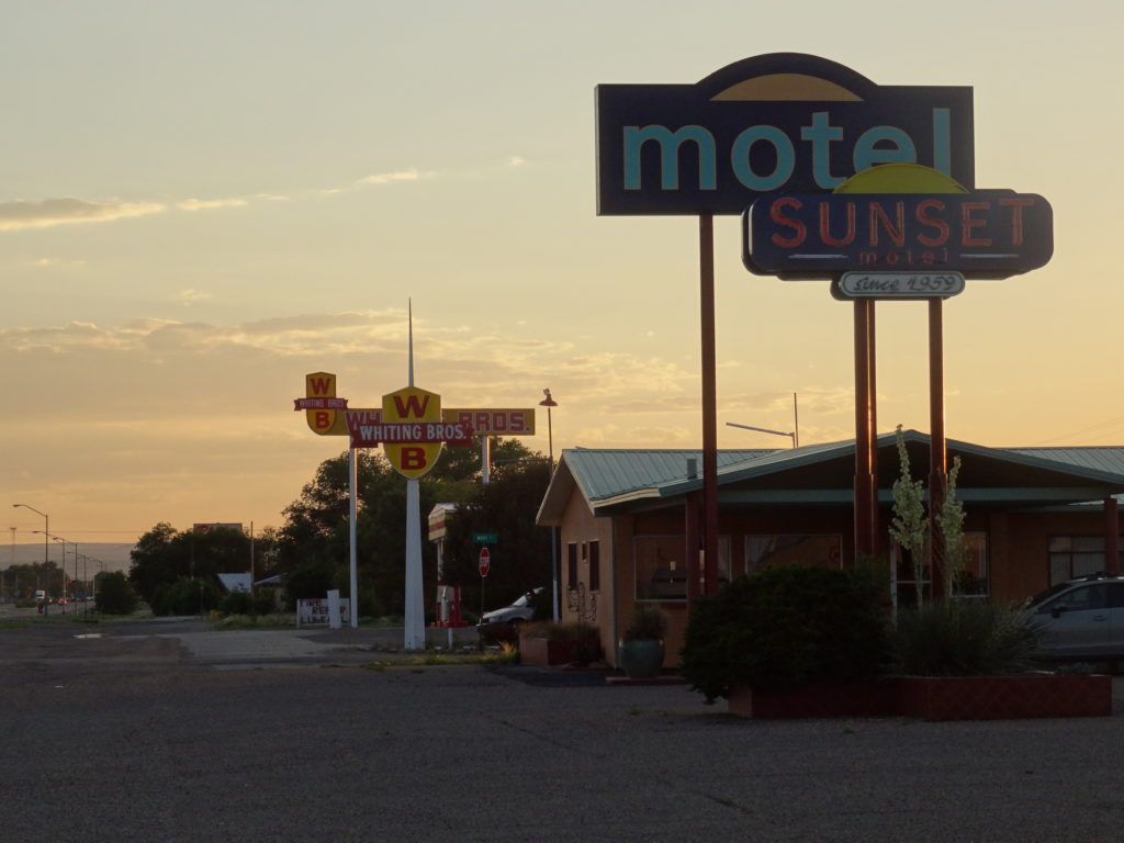Whiting Bros. and Sunset Motel, Moriarty