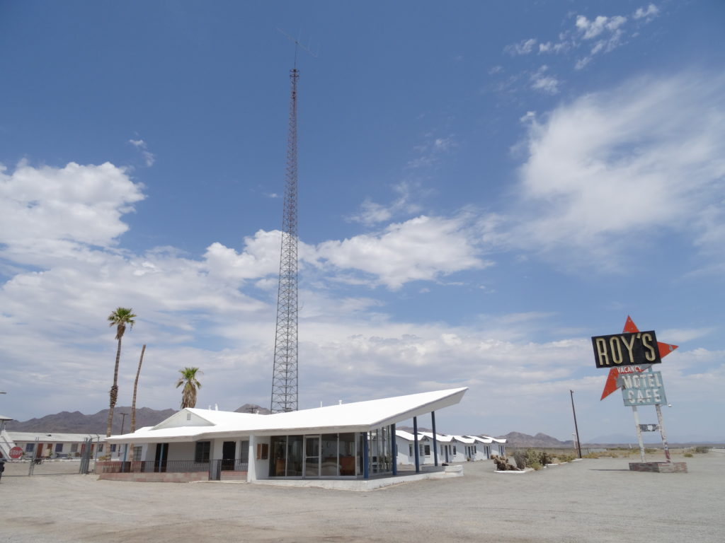 Roy’s Motel and Cafe, Amboy