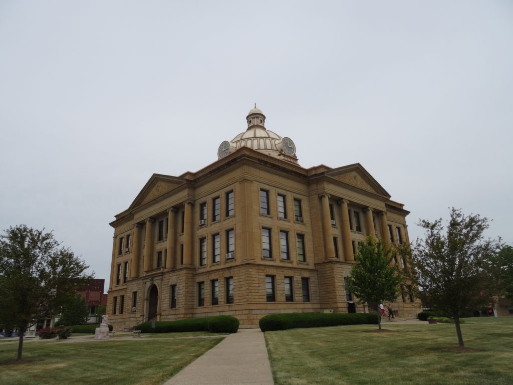 Logan County Courthouse in Lincoln