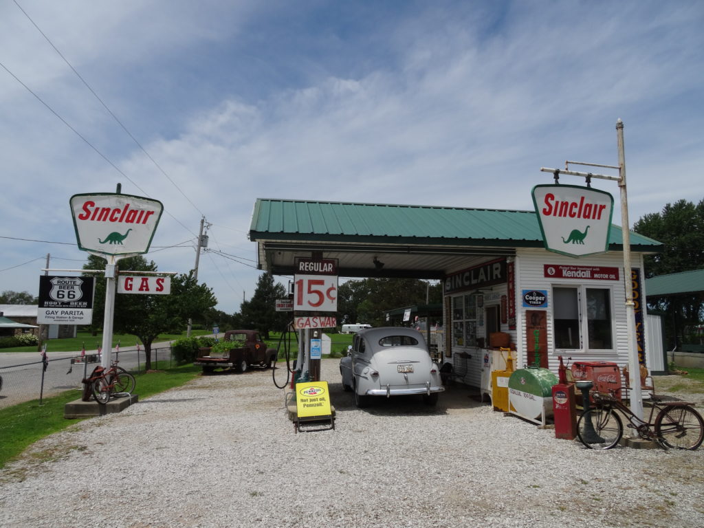 Sinclair Station, Paris Springs