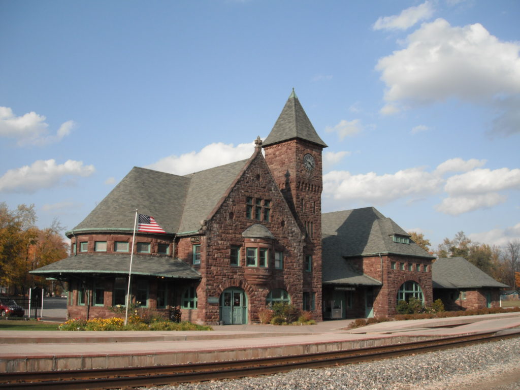 Niles train station